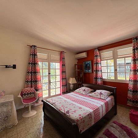 Domaine Lyscelle Apartment Сент-Роз Екстериор снимка