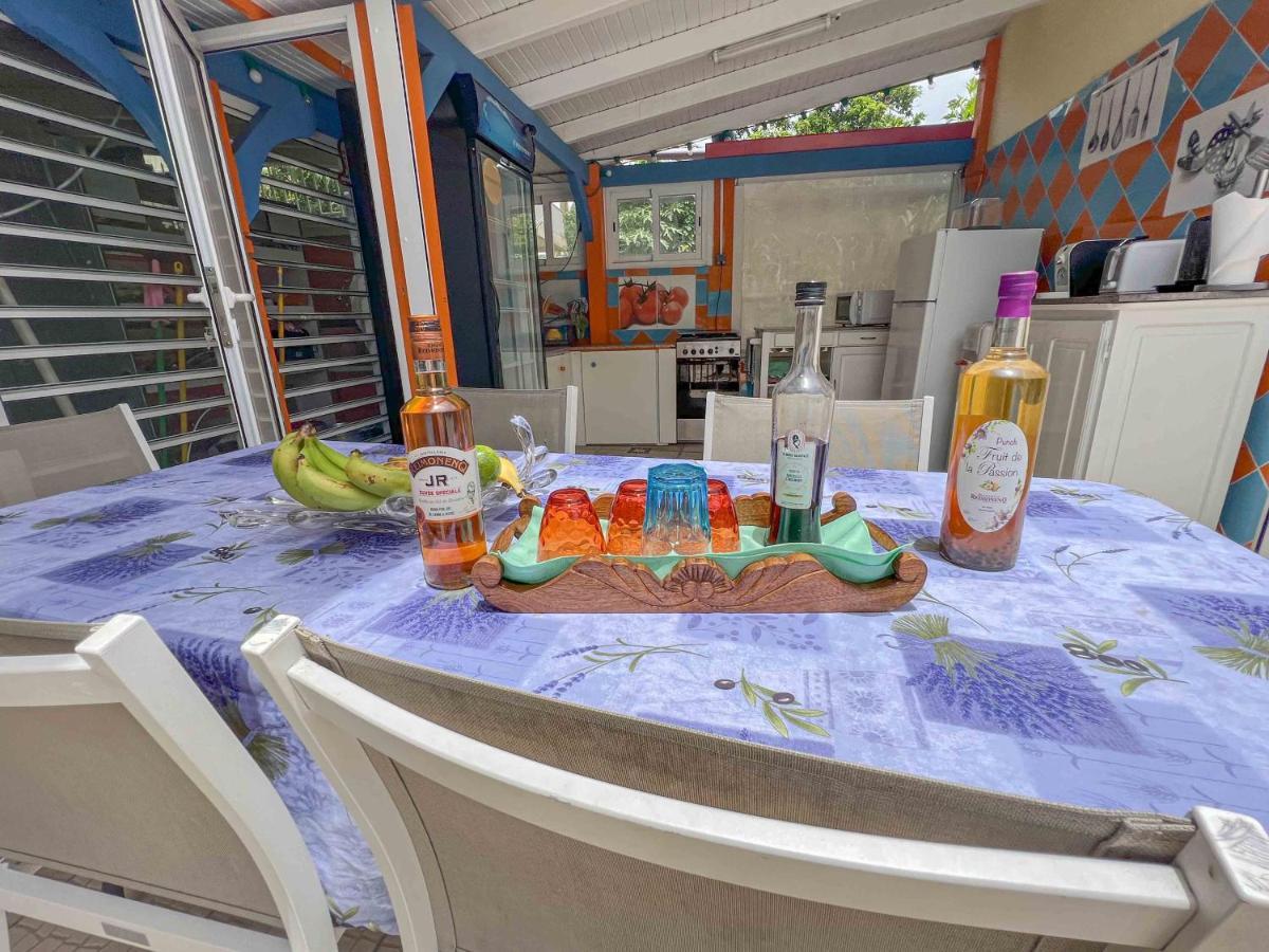 Domaine Lyscelle Apartment Сент-Роз Екстериор снимка
