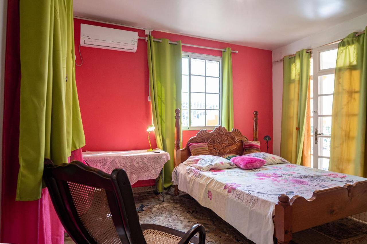 Domaine Lyscelle Apartment Сент-Роз Екстериор снимка